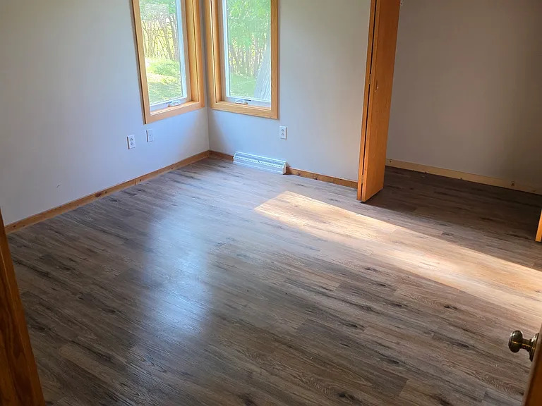 20867 M 32 W — Photo 8