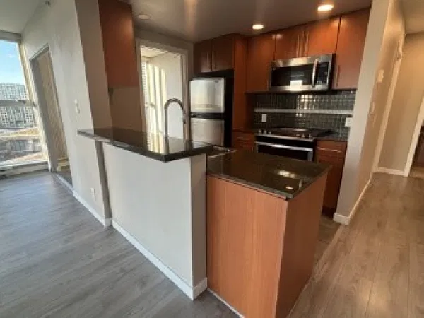 550 Pacific St — Photo 3