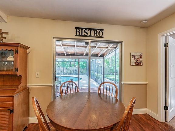 5th image of 730 Riverbend Blvd