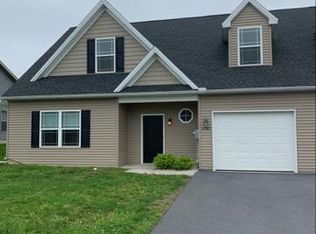3707 Oakley Ln, Greencastle, PA 17225