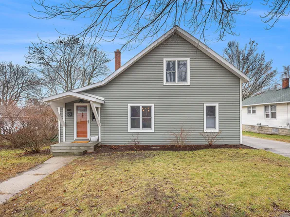 703 W Cass St, Greenville, MI 48838