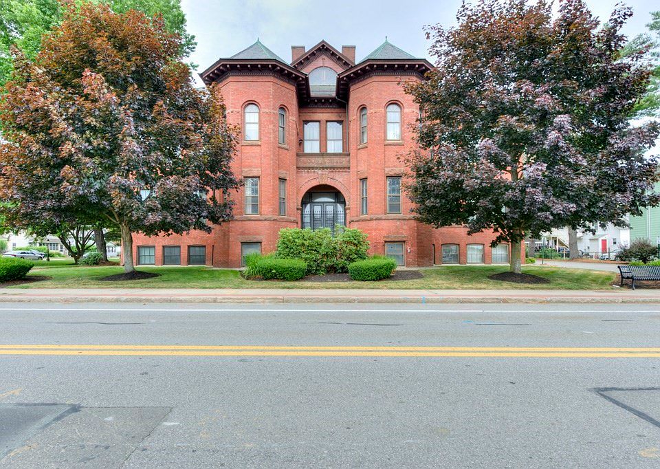 1st image of 321 Plantation St APT 102