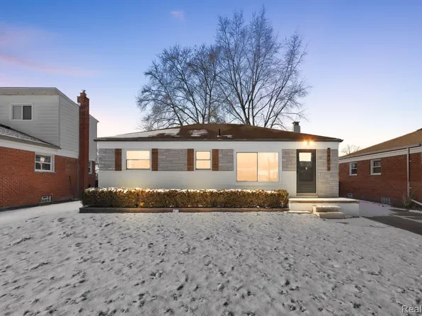 29213 Joan St, Saint Clair Shores, MI 48081