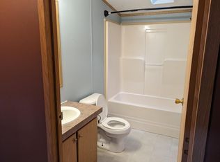 7 Willow St, Winterport, ME 04496