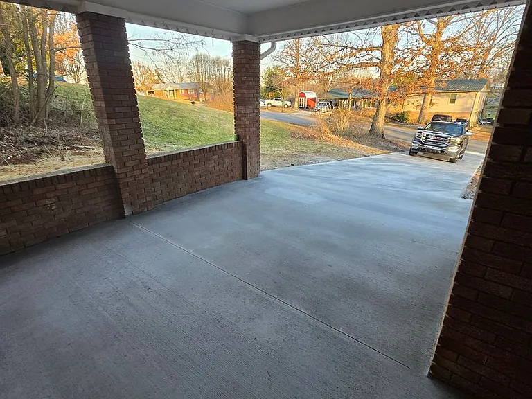 375 Fairfield Dr — Photo 36