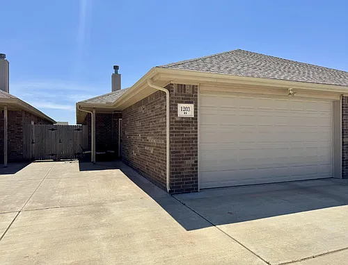 1203 Preston Trl #B Photo 1