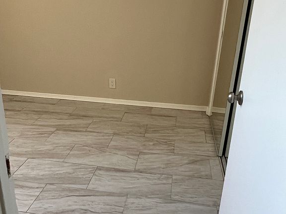 5th image of 532 Oasis Dr