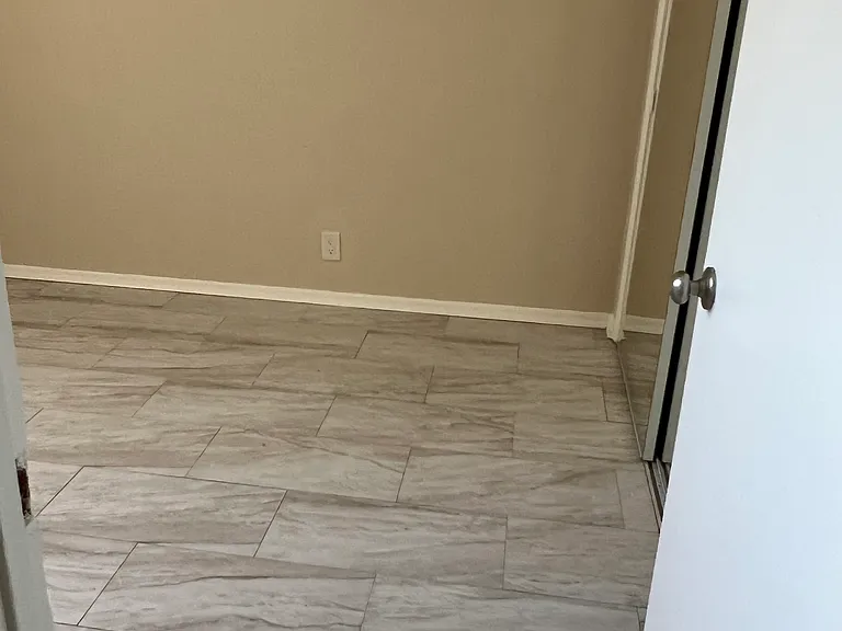 532 Oasis Dr — Photo 5
