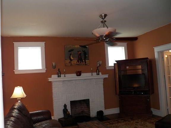 5th image of 2702 Northumberland Ave