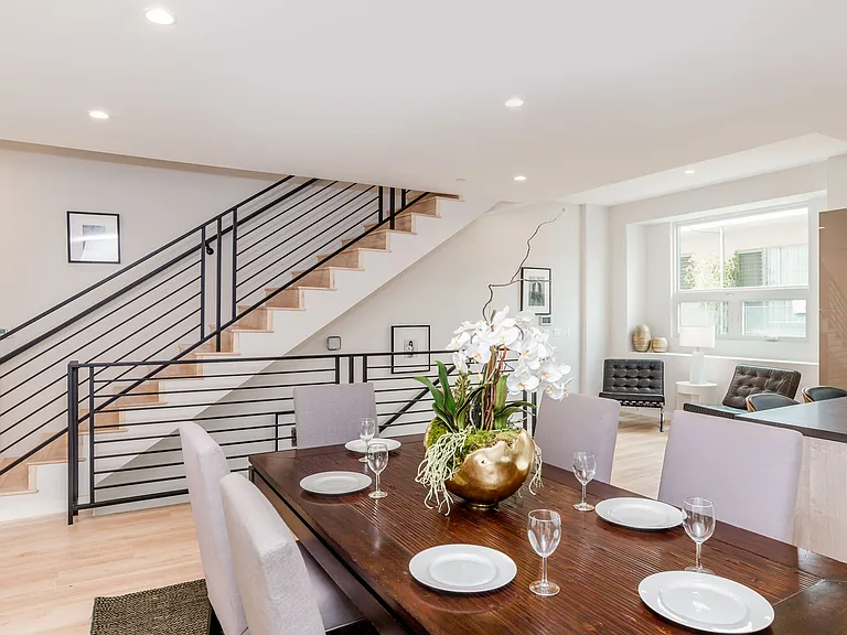 6072 Pickford St — Photo 8