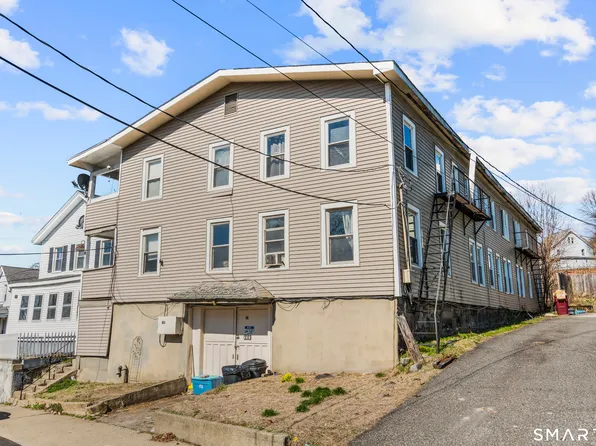 32 Greenwood Street, Naugatuck, CT 06770