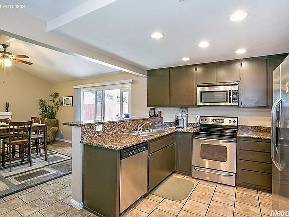 4th image of 2201 Glenrio Way