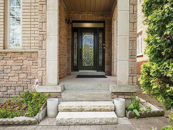 2nd image of 69 Southbrook Cres