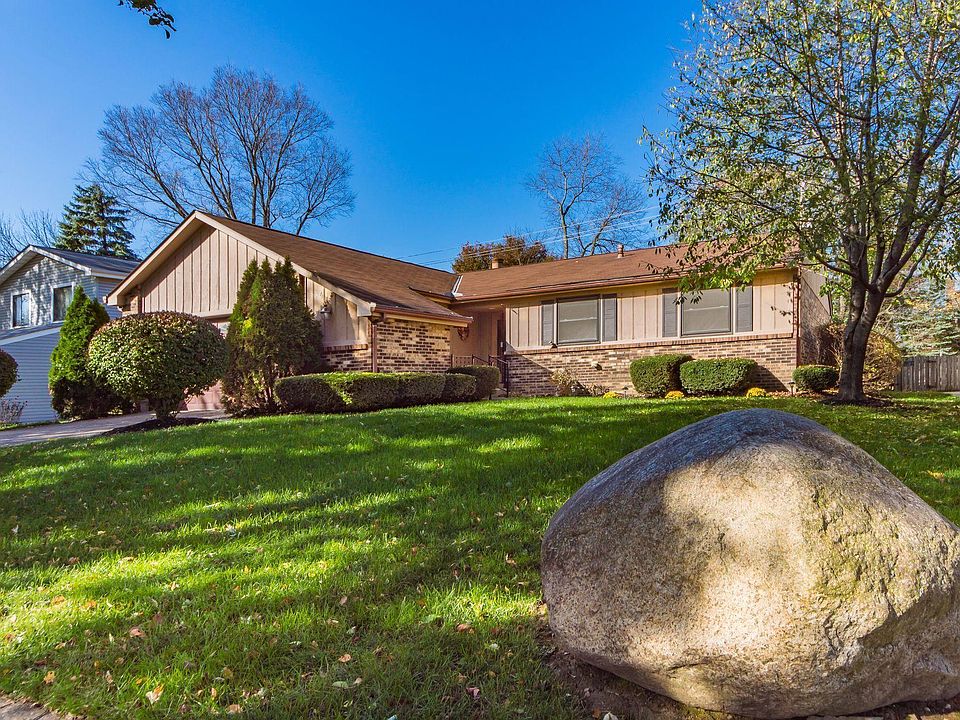 1st image of 3648 Dinsmore Castle Dr