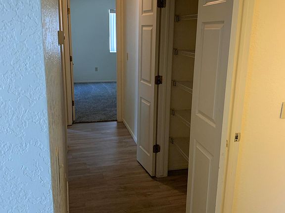 4th image of 807 Gemstone Ave APT 1