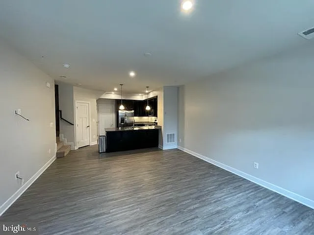 42595 Burbank Ter — Photo 6