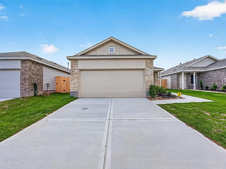 6014 Sherman Lakes Dr — Photo 2