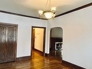 5th image of 813 Lake St APT 2N