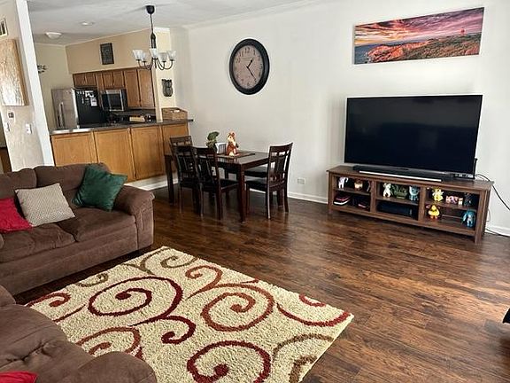 2nd image of 272 Camel Bend Ct