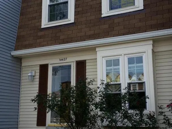 14427 Four Chimney Dr, Centreville, VA 20120