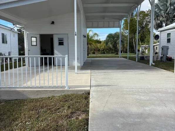 15 Inner Ln, Lake Placid, FL 33852