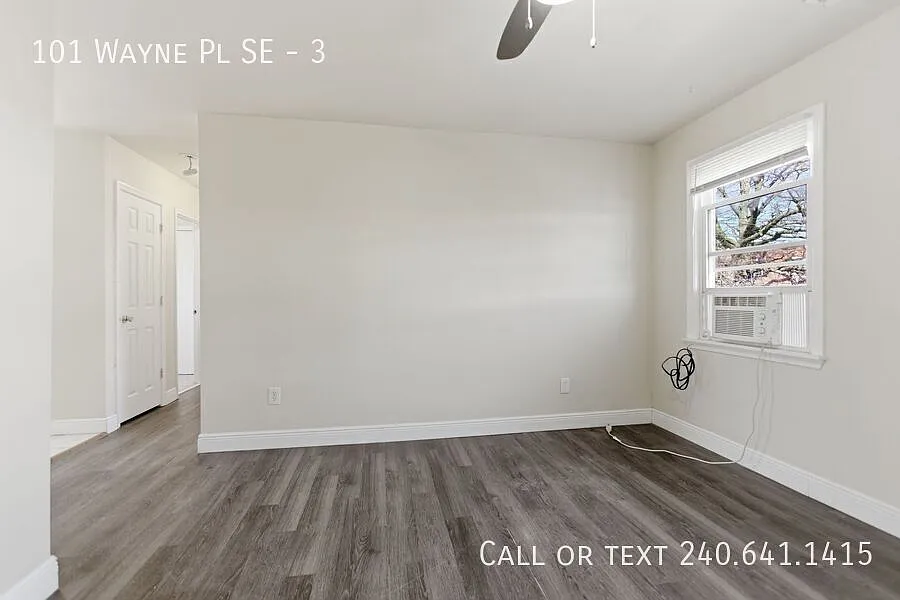 Charming 2 BR/1 BA Apartment in Congress Heights! Now offering off one month's rent — Photo 3