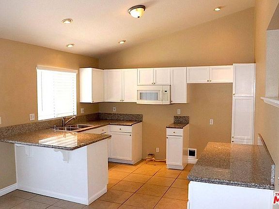 2nd image of 37052 Calle Grande