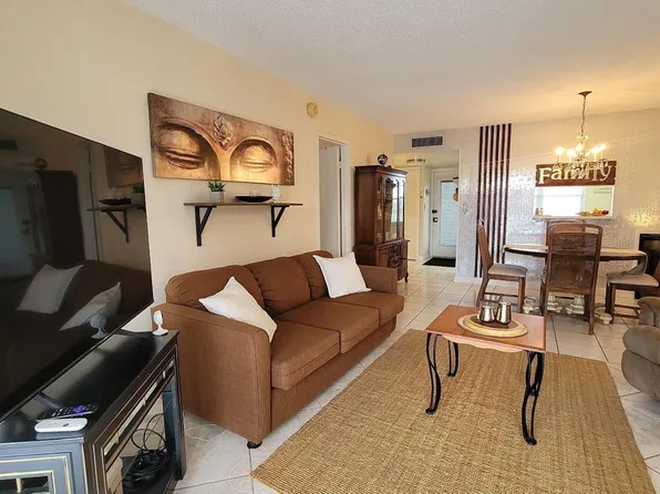2901 NW 48th Avenue #461, Lauderdale Lakes, FL 33313