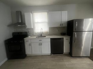 102 Highland Ave #1, Newark, NJ 07104