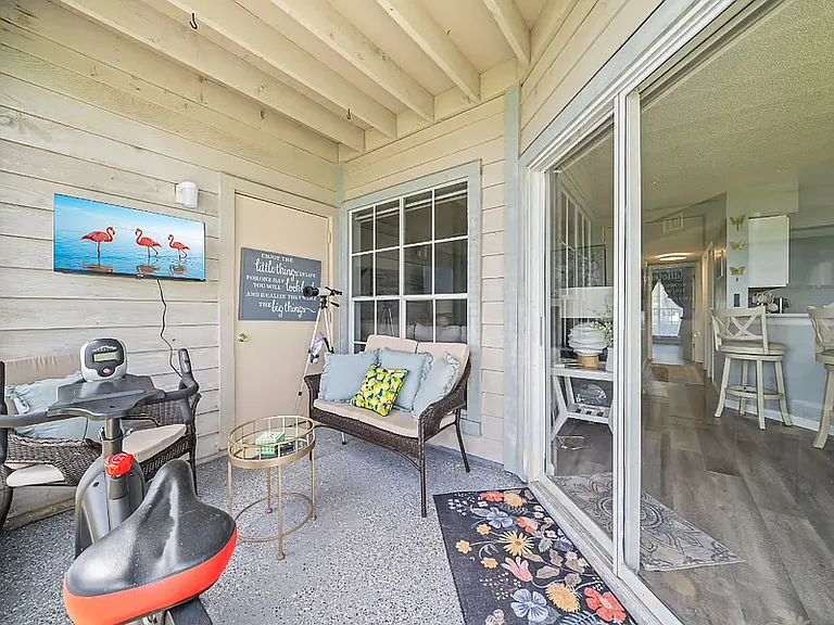 7060 N Highway 1 — Photo 16