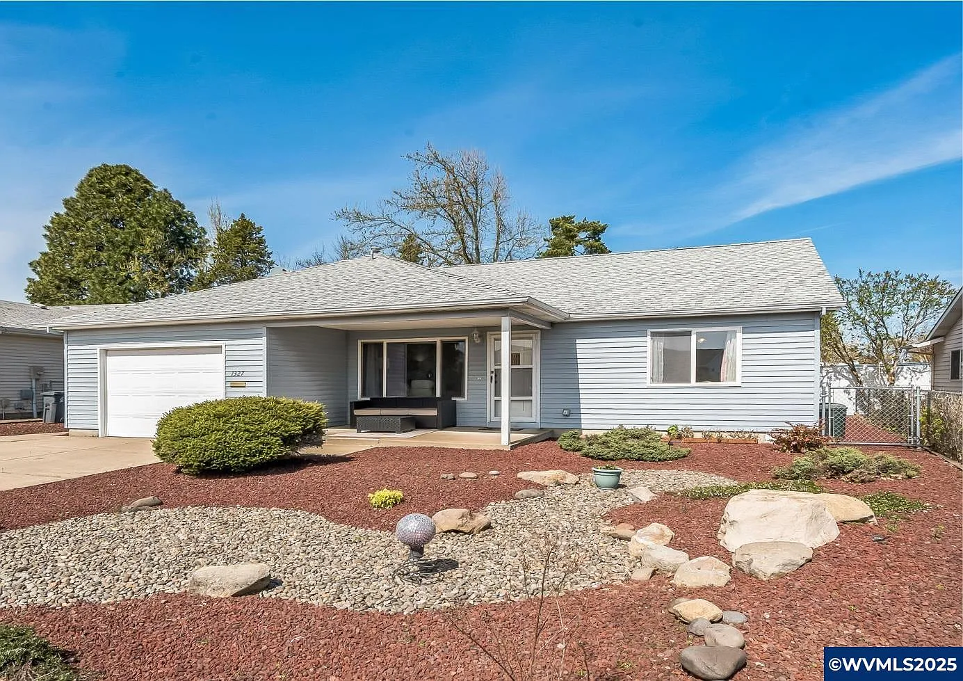 1327 Mulberry Dr photo 1