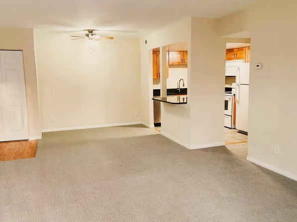 10105 Prince Pl #302-9C, Upper Marlboro, MD 20774