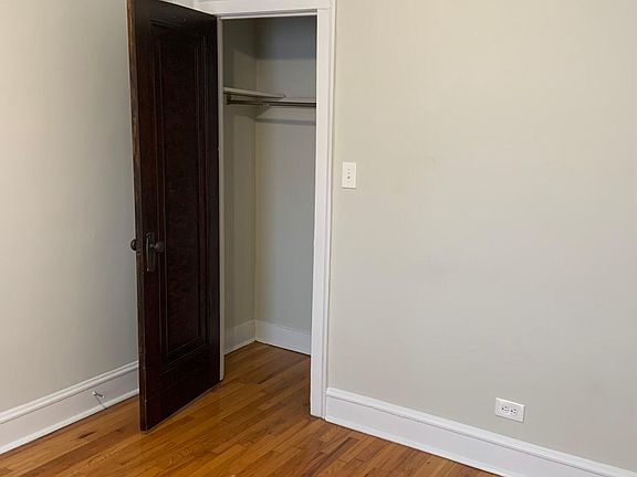 5th image of 1478 W Byron St #3911-3