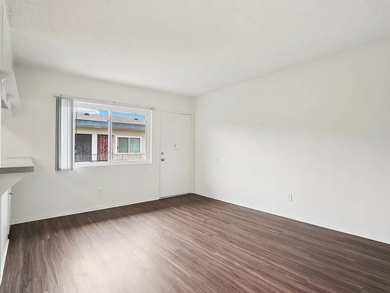 1130 Marine Avenue — Photo 23