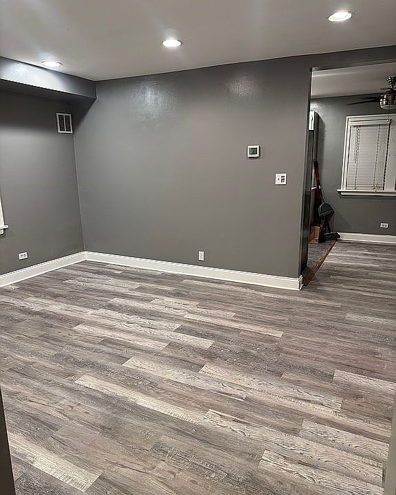 1st image of 10417 W Palmer Ave