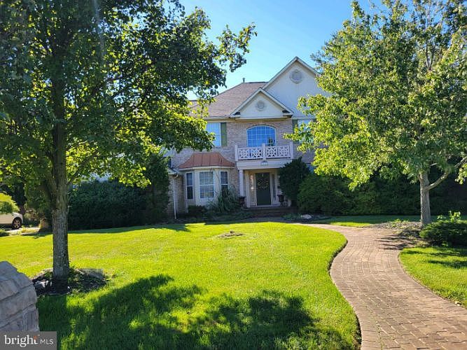 1st image of 66 Quail Hollow Dr