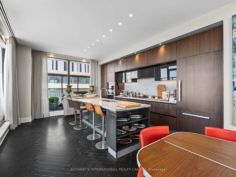 50 Charles St E #5501 — Photo 19
