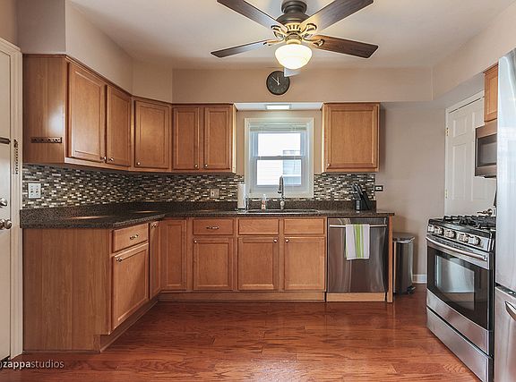 3rd image of 7708 W 65th Pl