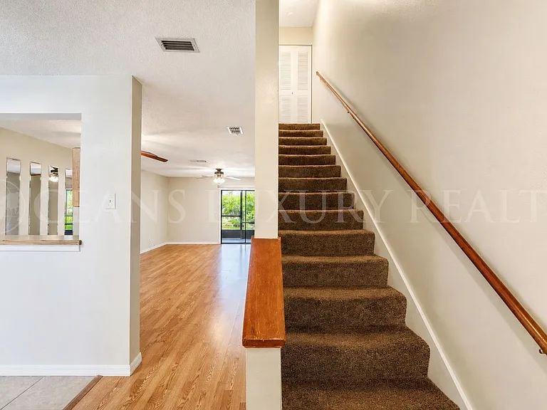 158 White Fawn Dr — Photo 3