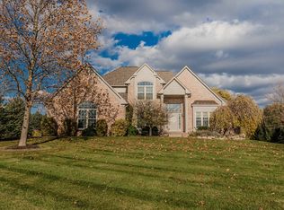 10321 Ridgeline Dr, Milan, MI 48160