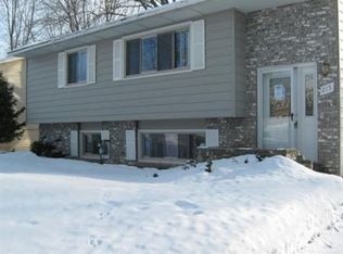 215 21st St NW, Owatonna, MN 55060