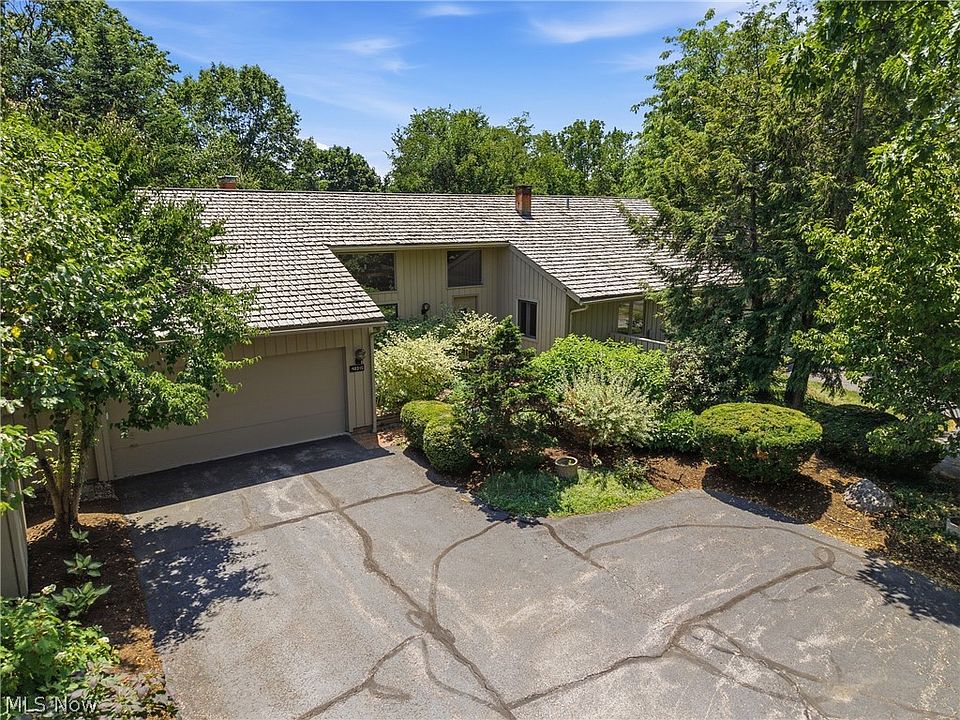 1st image of 483-15 Concord Downs Ln