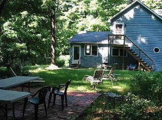 1132 Shanghai Rd, Berkeley Springs, WV 25411