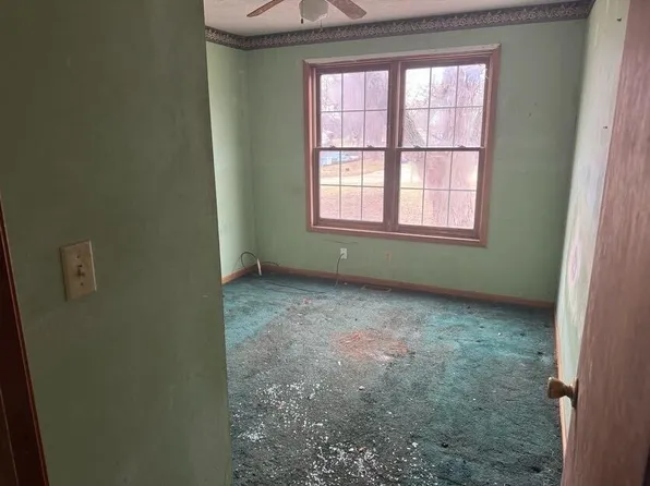 2628 W 1st Ave, North Judson, IN 46366