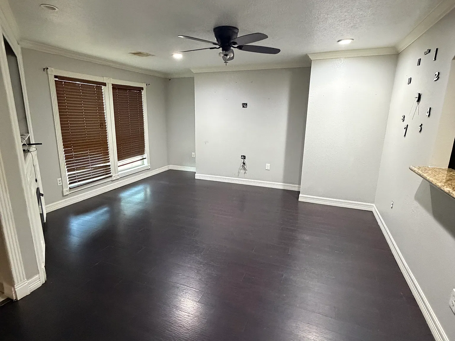 13514 Utica St — Photo 4