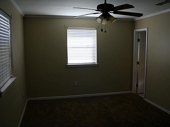 2nd image of 2709 Blanchard Dr