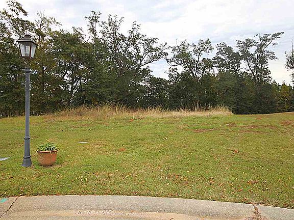 3rd image of 0 Aikin Ct #5/1