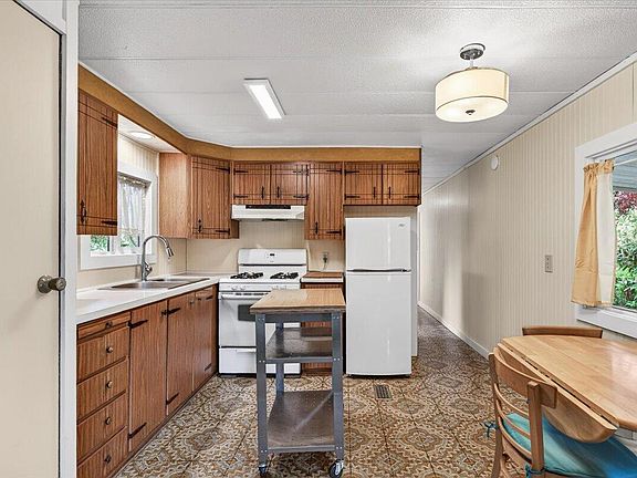 4th image of 355 Colver Rd Unit 44