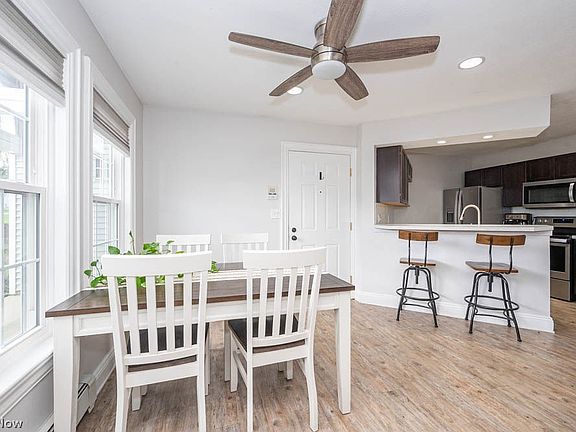 3rd image of 7492 Huntington Dr Unit 9
