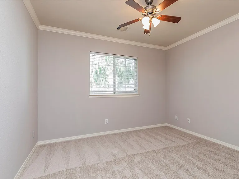 10126 Holly Chase Dr — Photo 37